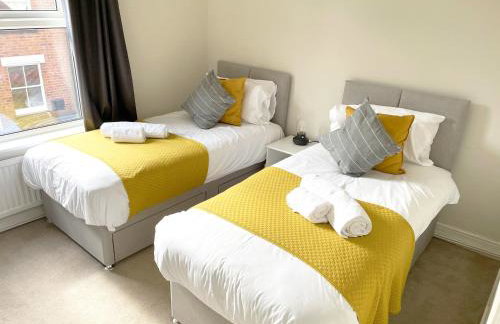 The Racecourse - Quaint Victorian Home With Free Parking - Foto 8