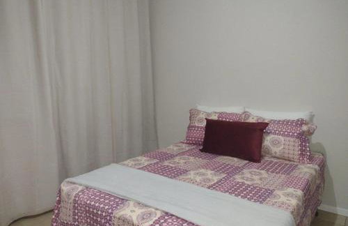 Apartamento amplo 10 mim da praia - Foto 12