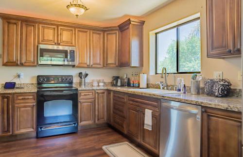 Second Story Suite with Balcony - Photo 16