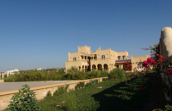 Villa Habibi Main House Ground Floor Suite - Photo 37