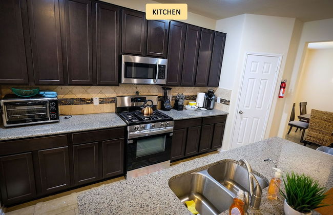 6Bdrm 2.5Bath 10Beds - Rosenberg - Foto 18