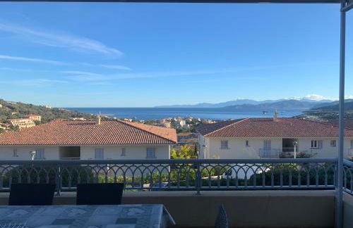 T2 clim 54m2, 17m2 de terrasse très belle vue mer - Foto 1