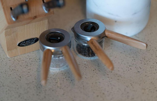 Stylish Beachfront Luxury With Sweeping Sea Views - Foto 35