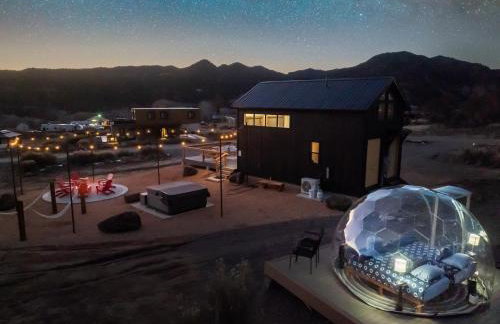 Stargazing Retreat with Hot Tub Deck Hammocks BBQ - Photo 29