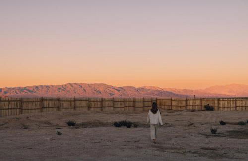 Wanderlust Joshua Tree Stargazing Desert Retreat - Photo 40