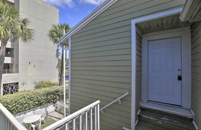 Updated Condo Near Beach: Ideal Walkable Location - Foto 18