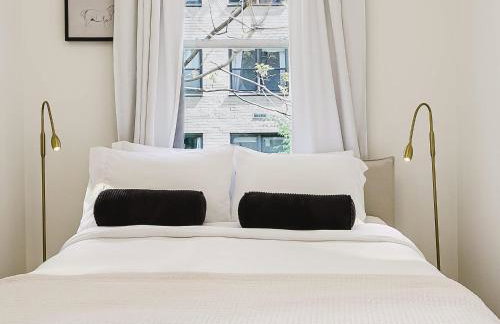 Designer Home in Diplomat District - Foto 12