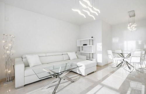 3 BEDROOM OCEAN VIEW PENTHOUSE WITH PRIVATE TERRACE & jACUZZI - Foto 6