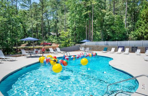 Lake & Mountain Resort Escape-Pools, Golf, Boat - Foto 1