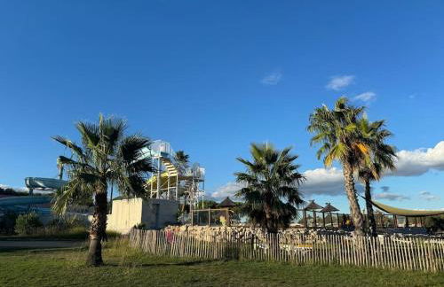 Joli Bungalow 464, 4-6 pers, wifi, terrasse, Camping Siblu Lac des Rêves Lattes - Foto 23