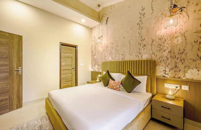 Alaya Stays Veera Serina 3 BHK with Pool - Foto 9