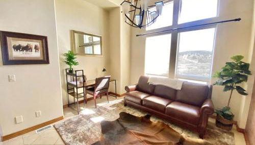 Luxury home w a View- biking and hiking near - Foto 2