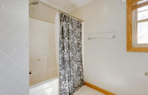 Game Room and On-Site Pond Laurelville Retreat! - Foto 18