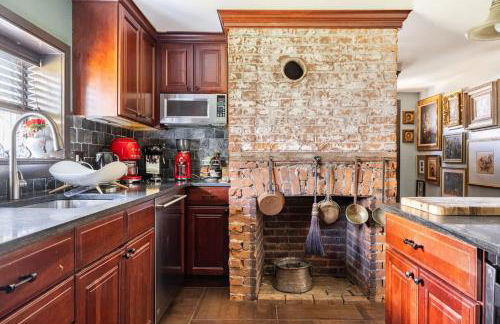 Unique Luxury Central Historic Landmark Home - Foto 9