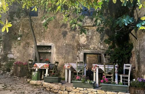 'Perithyron', Konstantina's House, Old Perithia - An Authentic stone Retreat in Corfu's most Historic Village - Photo 45