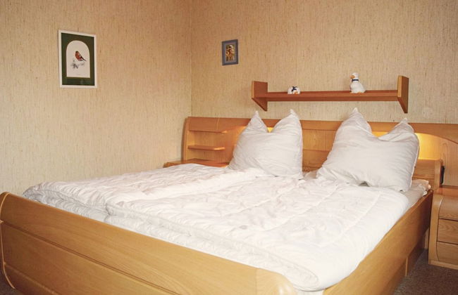 Furnished Bungalow With Peaceful Neighbourhood - Photo 6