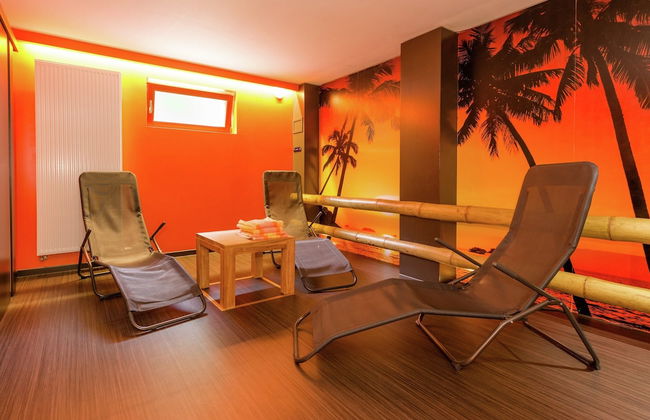 Holiday Home with Sauna, Garden, Terrace, BBQ & Fireplace - Photo 26