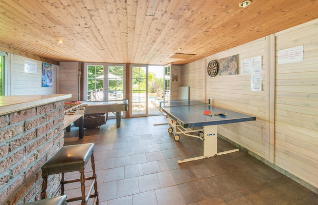 Pretty House in the Ardennes With Swimming Pool & Games Room - Photo 27