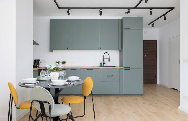 Stylish Apartment Bażantów by Renters - Photo 13