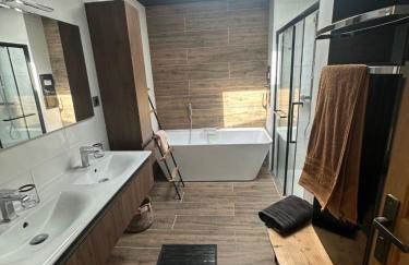 Spacieuse maison de vacances à proximité des plages - Foto 42