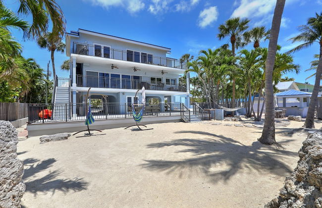 Luxury Beachfront Home With Pool In Islamorada 3 Bedroom Home by RedAwning - Photo 38
