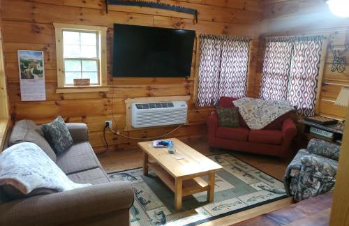 The Hampton - An Amish Built Deluxe Log Cabin - Foto 7