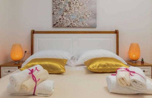 5-Bed Villa with Pool, Jacuzzi & Padel Court - Foto 39