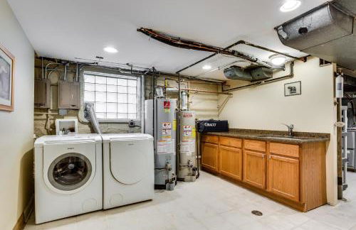 Garage Parking! Walk to Logan Square Station Plus Great Local Restaurants and Bars - Foto 26