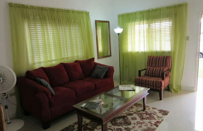 Caymanas Adrian's Vacation House - Foto 36