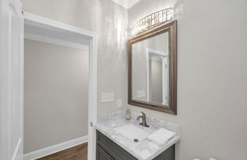 Patio Retreat Festival Season Getaway - Foto 26