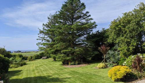 Cosy, Coastal Retreat with a Large Garden - Foto 2, Garden, Garden view