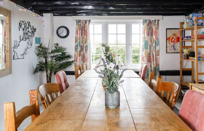 Tranquil Luxe in Country Cottage - Photo 13