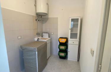 Elena House - Photo 16