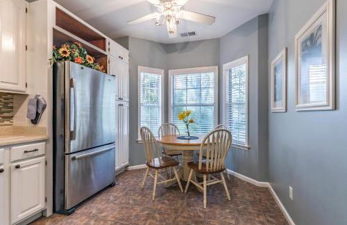 NEW LISTING! Views of Intracoastal Waterway - Sleep 4 - Foto 15