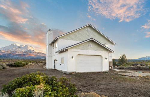 Luxury Shasta Vista Retreat & Basecamp - Sauna & Jacuzzi - Foto 19