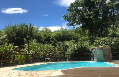 Casa charmosa em Juquehy cercada de verde, 2 quartos com churrasqueira - Foto 4