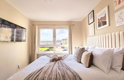 Modern 5 Bedroom Townhouse with Free Parking - Foto 40