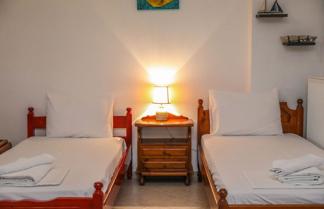 Antonia House - Photo 10