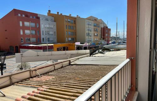 Climatisé et Spacieux avec Terrasse, Centre Port et Proche Mer - 6 Personnes - Foto 4