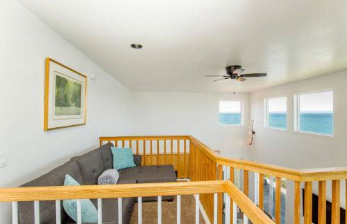 Exquisite Oceanview! by OceanviewHotTubs Oceanfront! Shelter Cove, CA Tesla EV station - Foto 38