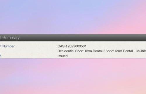 Penthouse Condo on River with Garage and Patio, Walk Downtown - Foto 45