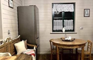 Drewniana chata nad stawem - Foto 18