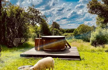 La petite Maison du Bonheur & Jacuzzi - Photo 13