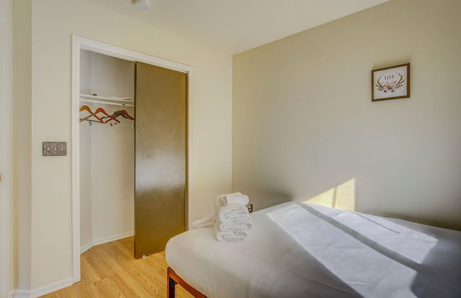 South Side COS & Ft. Carson Value Stay! Dogs OK! - Foto 4