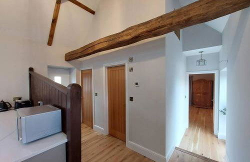 Luxury Victorian Hayloft barn self contained - Photo 26