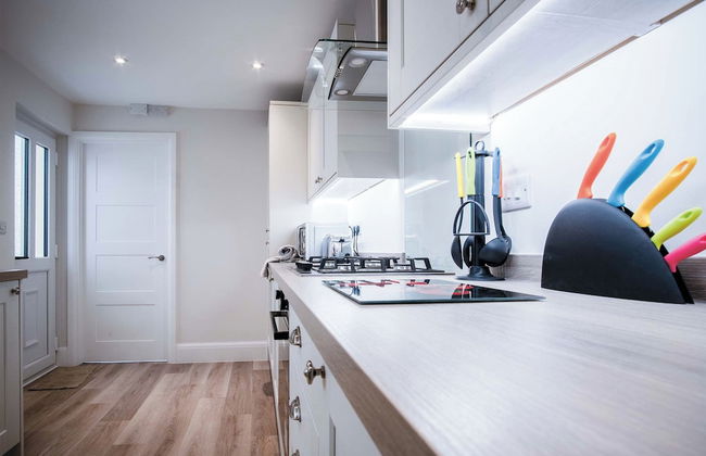 Fleet Street - 2 Bedroom - Swansea - Photo 15