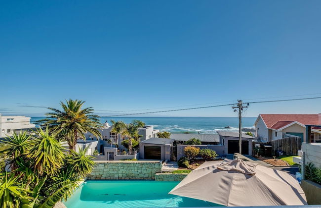 Multi-level Family Villa w Private Pool Views Lions Crest - Foto 23