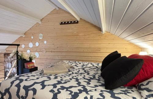 Hortansia apt rénové bien équipé avec terrasse aménagée jardin, parking privé, proche de la mer, près de Port en Bessin et Omaha Beach - Foto 17