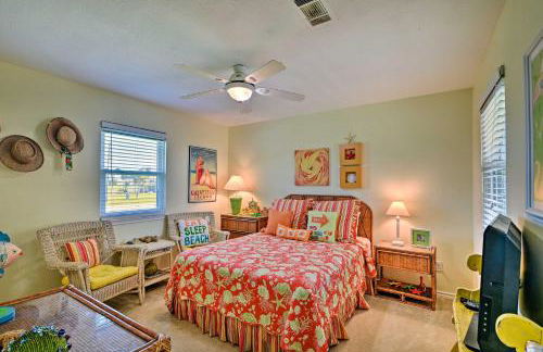 1 Block to Beach Family Getaway in Galveston! - Photo 17