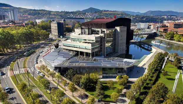 Tour combinato di architettura e storia di Bilbao in autobus e a piedi - Foto 5